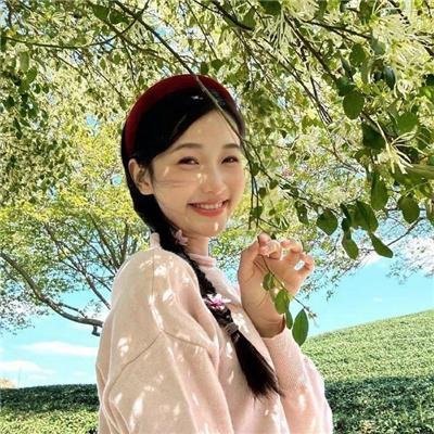 当红小花又出大瓜：素颜现身菜市场，好友出面澄清，整整一周